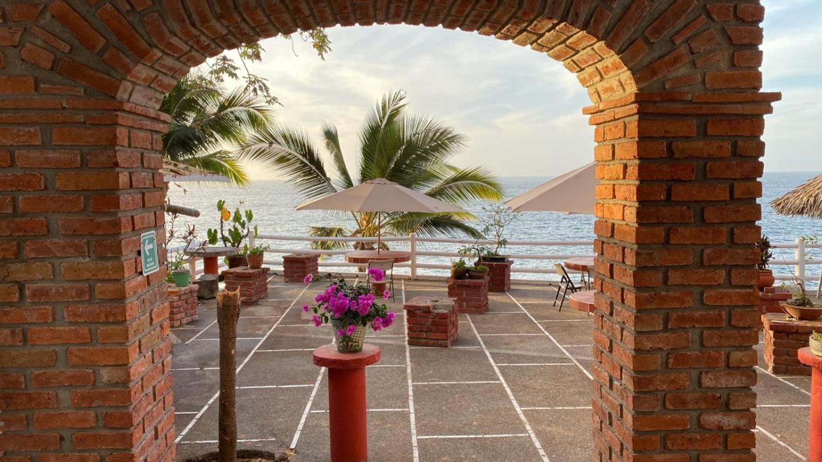 Traditional Sierra Leon Oceanfront Rooms - Adults Only Puerto Vallarta Luaran gambar