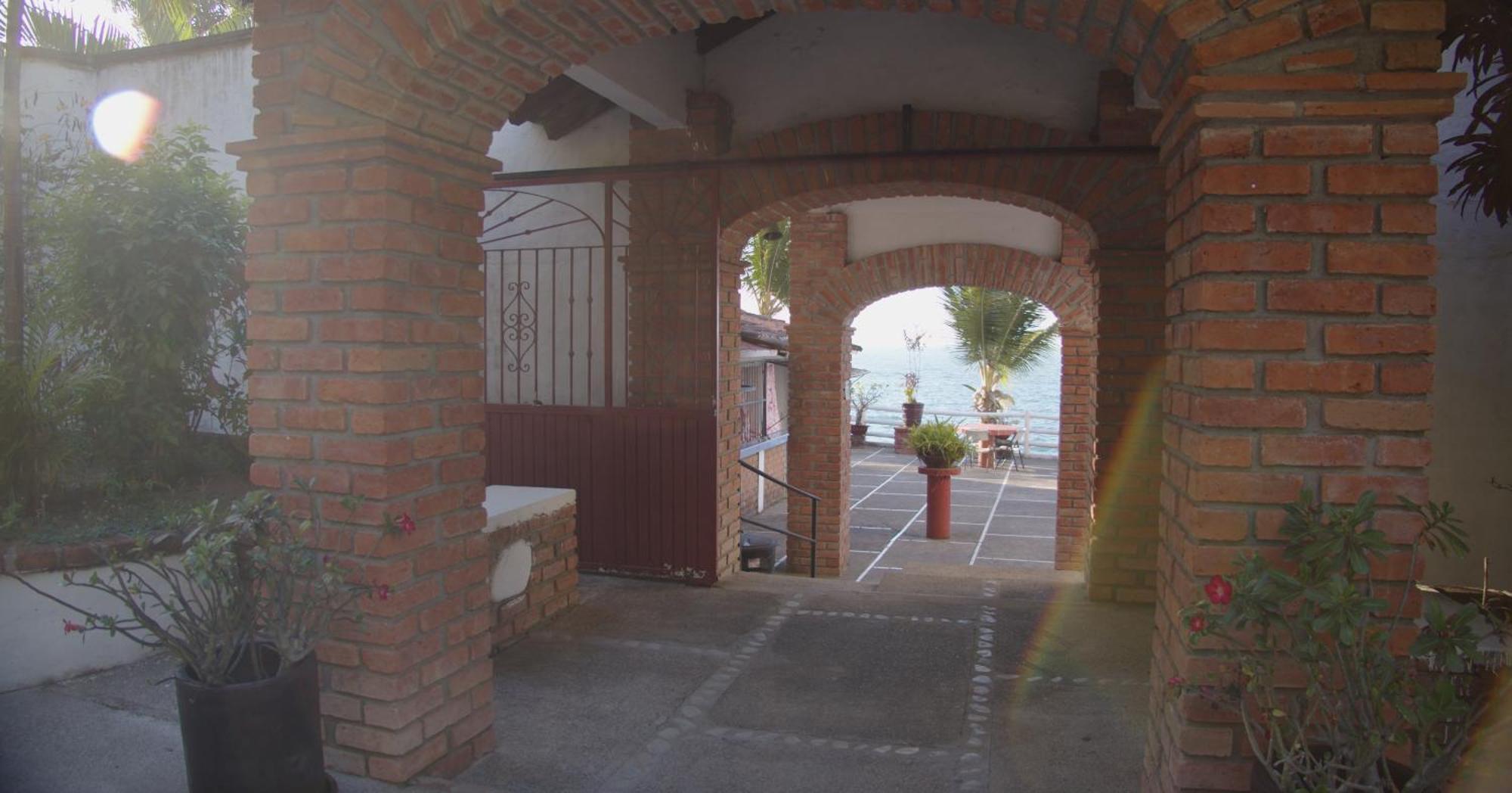 Traditional Sierra Leon Oceanfront Rooms - Adults Only Puerto Vallarta Luaran gambar