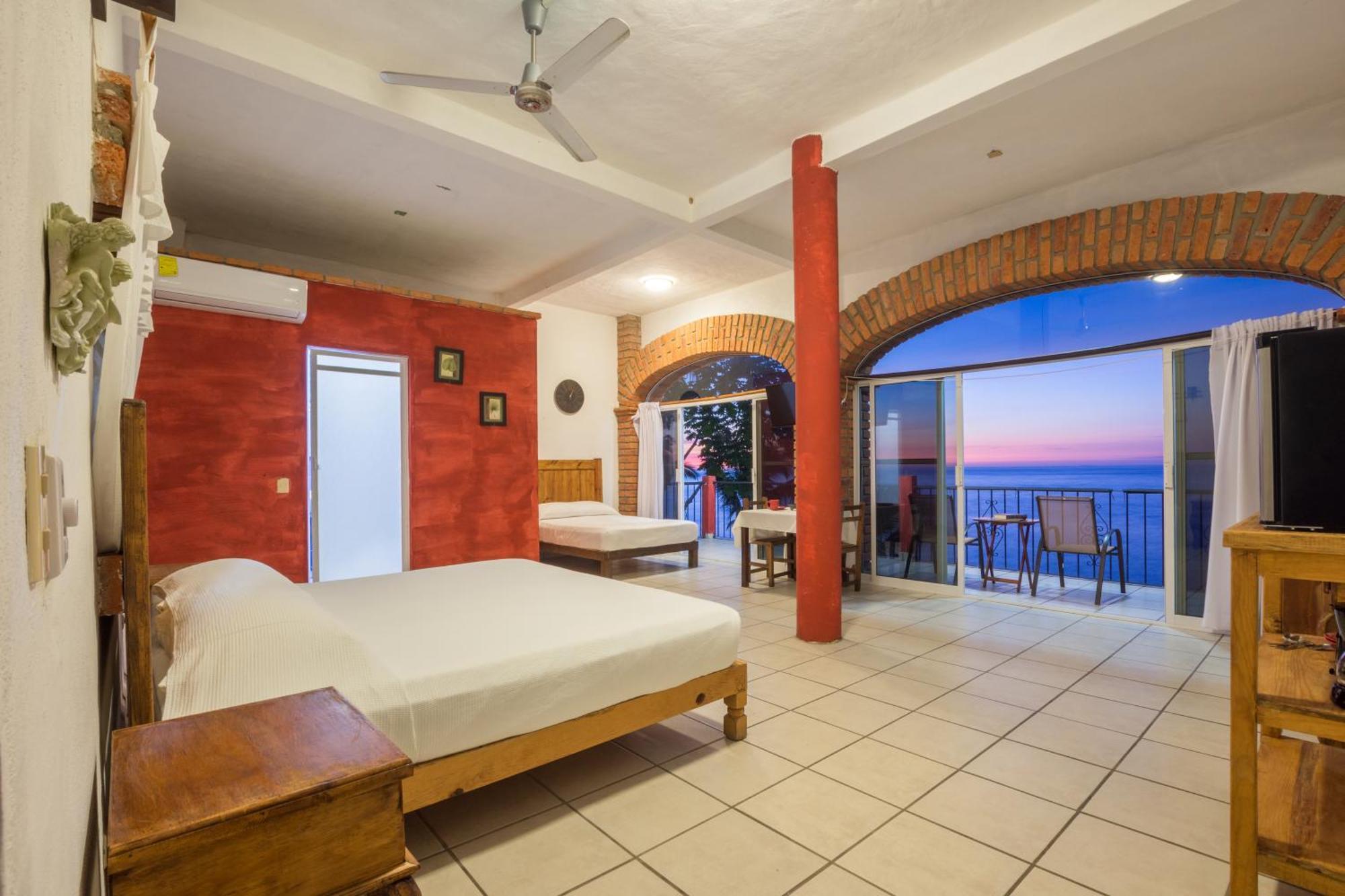 Traditional Sierra Leon Oceanfront Rooms - Adults Only Puerto Vallarta Luaran gambar
