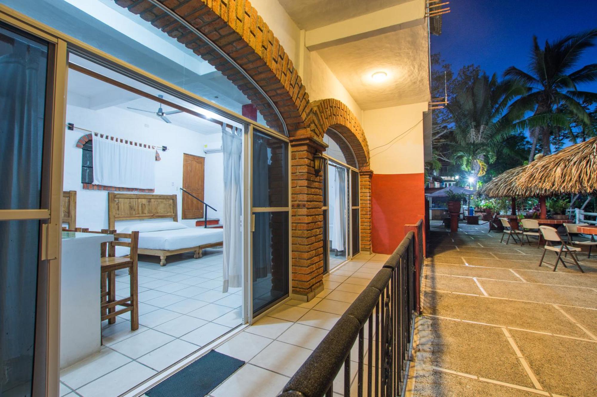 Traditional Sierra Leon Oceanfront Rooms - Adults Only Puerto Vallarta Luaran gambar