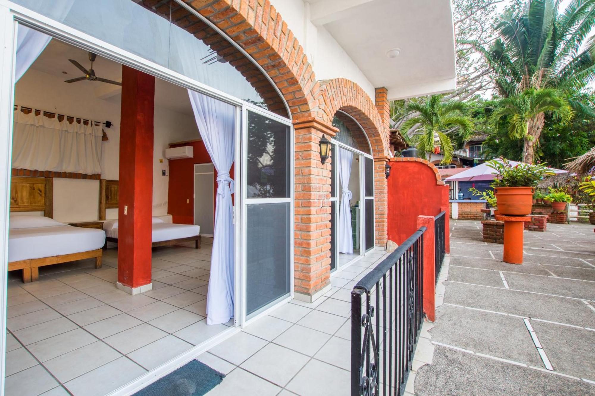 Traditional Sierra Leon Oceanfront Rooms - Adults Only Puerto Vallarta Luaran gambar